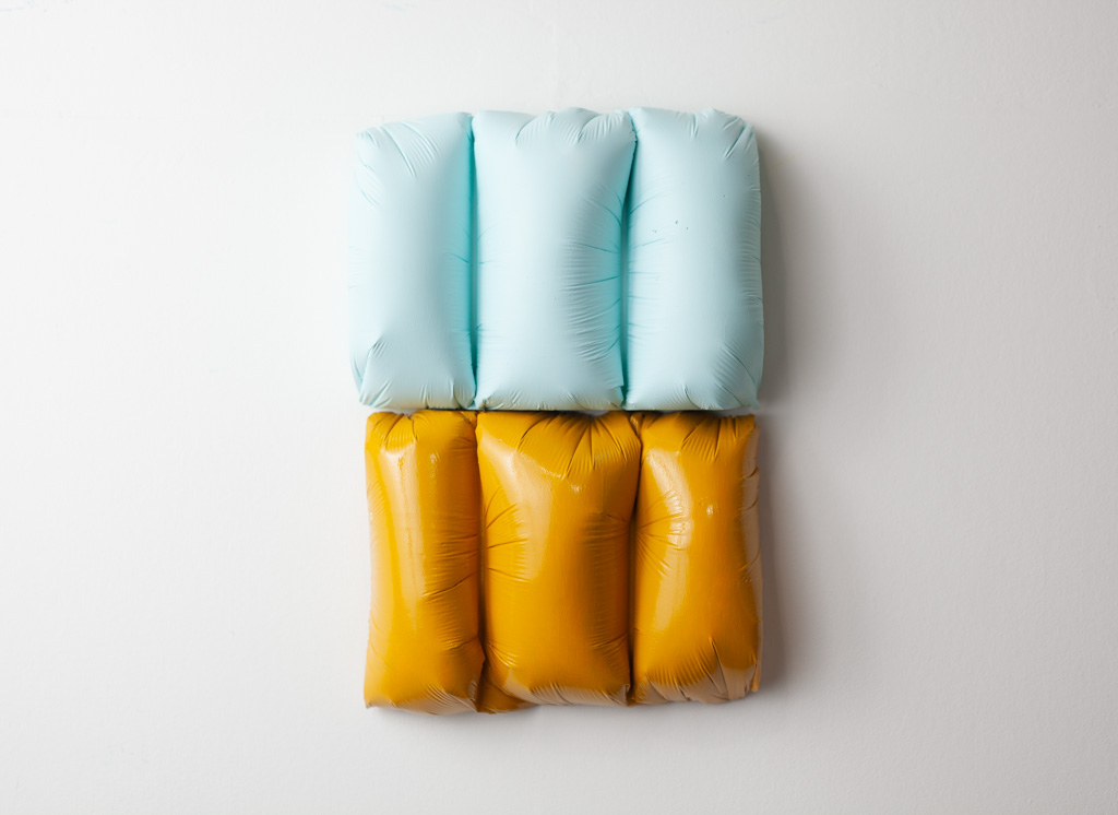 Untitled (blue, yellow), 2024, a sculpture in plaster, acrylic and polyurethane