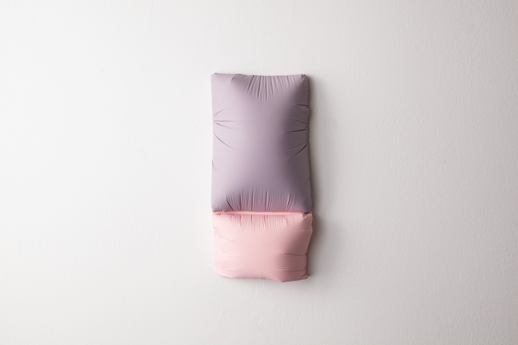 Untitled (amethyst, pink), 2024, a sculpture in plaster and acrylic